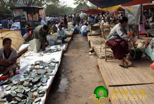 云南腾冲翡翠交易市场在哪里翡翠翡翠原石哪里买 中国选购靠谱吗   第1张