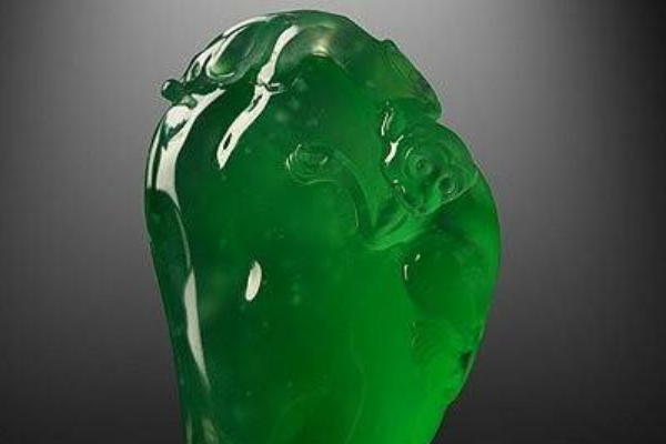 世界十大顶级翡翠 玻璃种透明度最好，龙石种翡翠最稀有  第2张