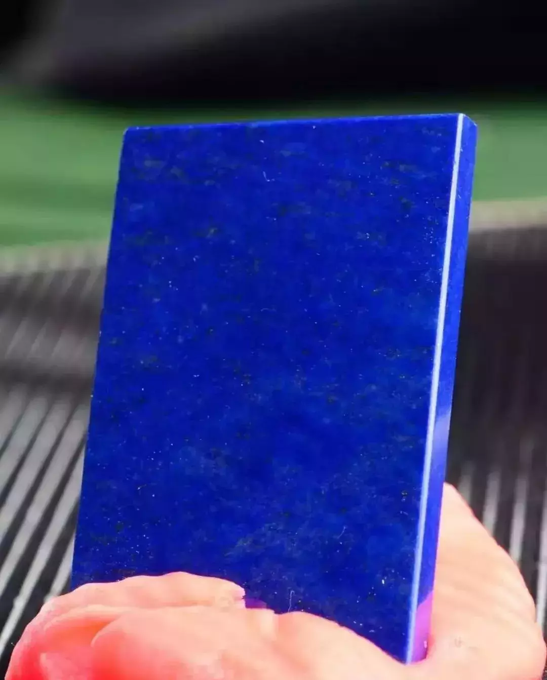 绿水飘花翡翠手镯如果矿物会说话——青金石  第3张