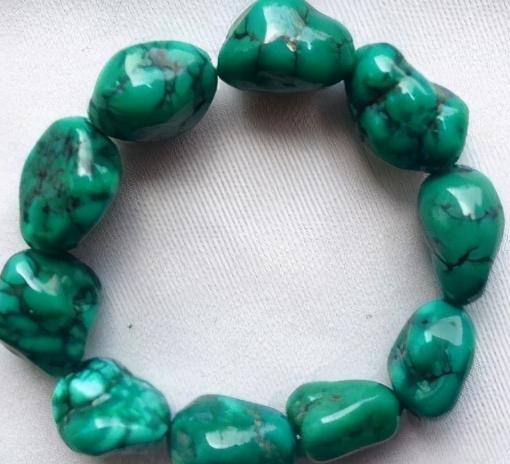 古老的玉料——孔雀石  第2张