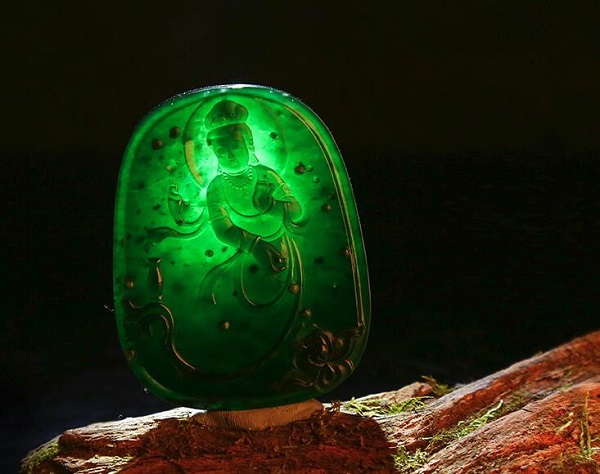 翡翠越绿越值钱？万万没想到的答案……  第4张