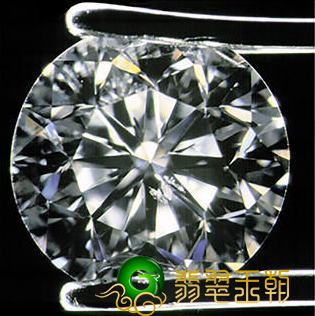 一只翡翠手镯多重如何辨别裸钻的真伪，个人收藏好这4个小窍门。   第2张