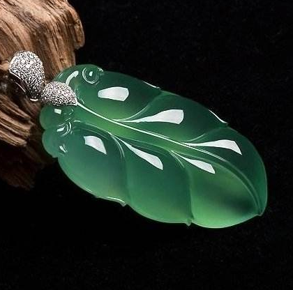 翡翠真正的价值是什么，翡翠的价值有哪些？这个问题答案是无穷的  第3张