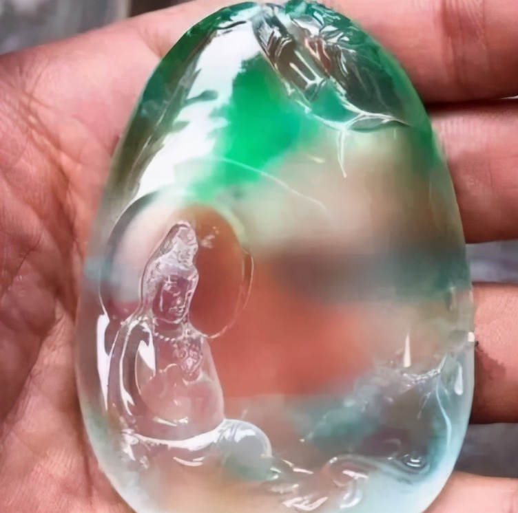 翡翠手镯 碎纹 长好翡翠的价值如何去判断？今天详解一下  第2张