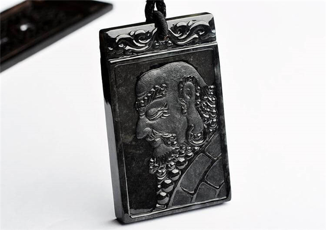 翡翠最低多少钱墨玉和墨翠哪个贵？相差一字，却有着天壤之别！   第3张