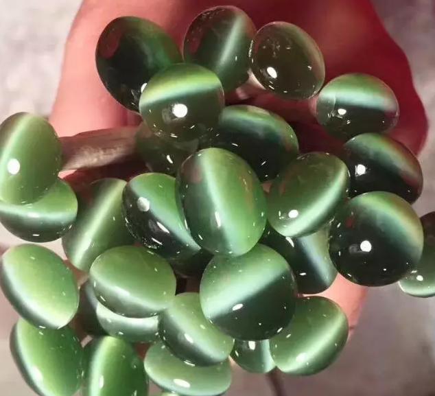 翡翠貔恘吊坠最贵最美的碧玉是哪种呢？  第17张