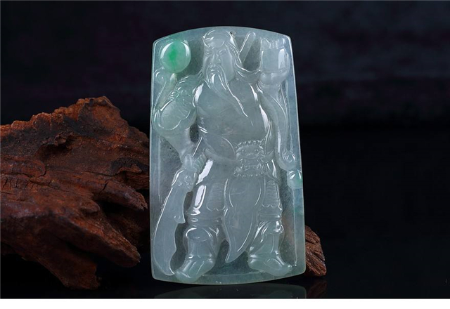 翡翠挂件买什么形状的好？看完再下决定也不迟！   第2张