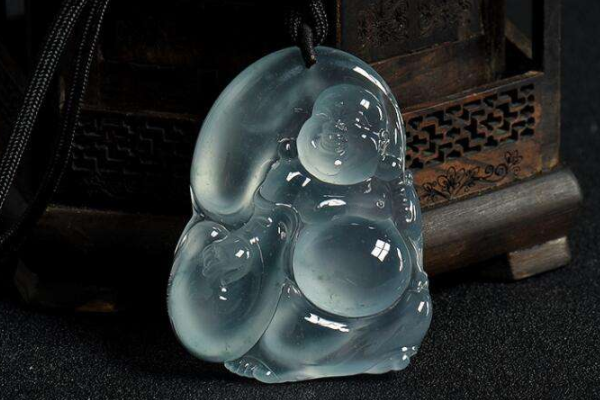 世界十大顶级翡翠 玻璃种透明度最好，龙石种翡翠最稀有  第5张