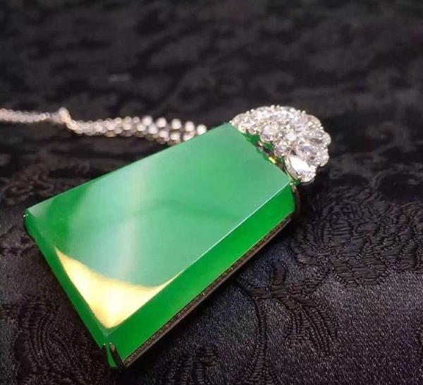 为何翡翠价值可达千万？关键还得看这几点！  第5张