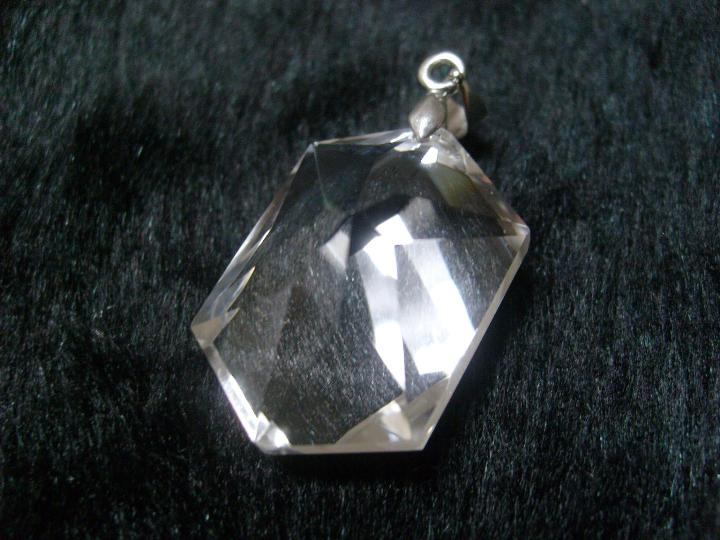 白水晶真假鉴别以及功效  第8张