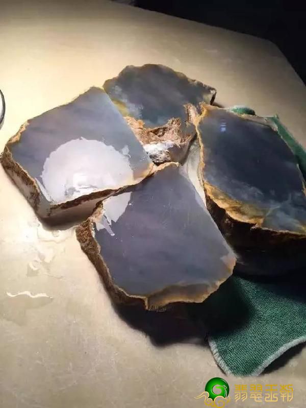 那样的翡翠才算的上绝品冰种翡翠，你这些只有算好！   第3张