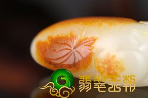 糯化紫罗兰翡翠价格羊脂白玉究竟应当如何选？玉脂玉挂件有什么？   第1张