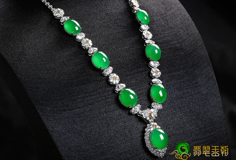 一元拍翡翠原石会卡顶尖的个人收藏级翡翠都具有了这种特性   第1张