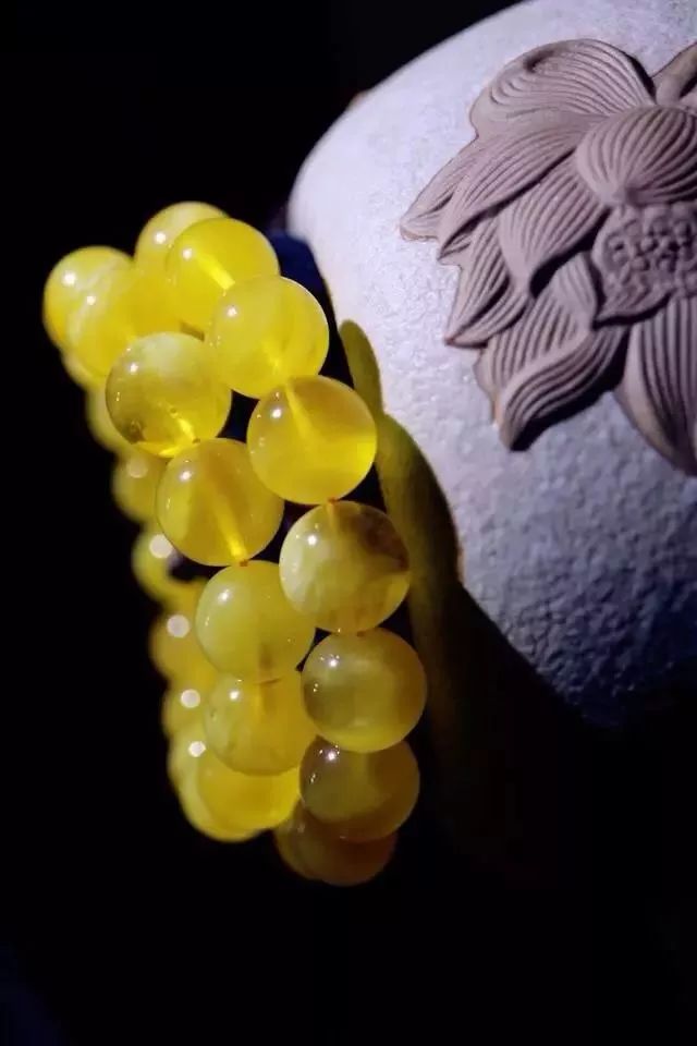 千年琥珀万年蜜蜡价值不可小觑  第5张