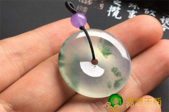 玉石翡翠比较好的品牌平安扣可以带着洗澡吗，平安扣的佩戴注意事项 