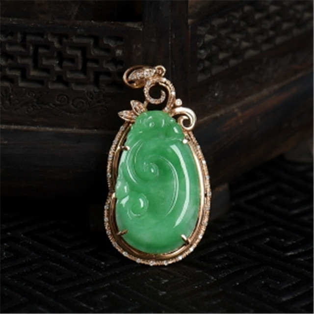 翡翠有豆种吗翡翠豆绿色什么档次？扒一扒影响翡翠绿色的因素！   第3张