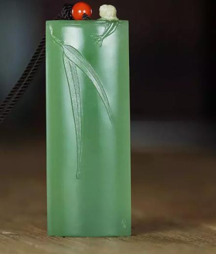 翡翠貔恘吊坠最贵最美的碧玉是哪种呢？  第10张