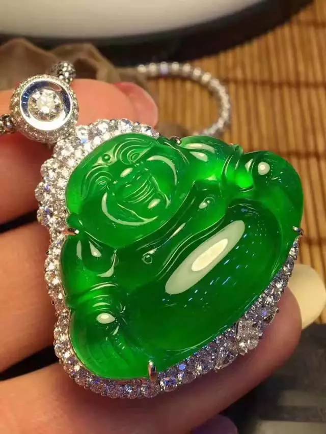 翡翠—收藏界的“高端品”，市场中的“长胜将军”  第9张