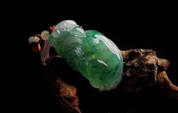 行家是怎么辨认翡翠真假的 简单三步骤就搞定   第2张