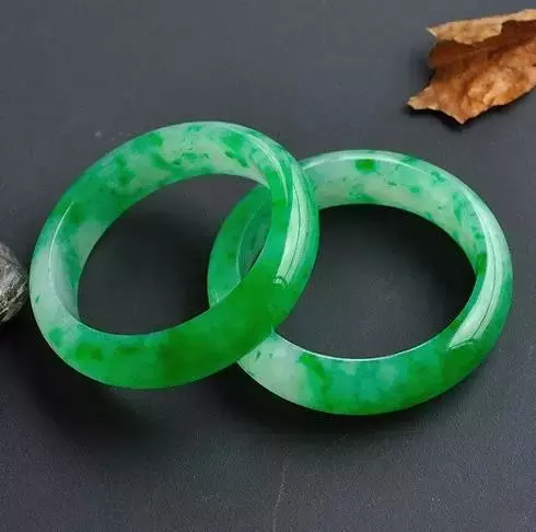 翡翠里面还能长金丝？随便一条，价值百万！  第18张