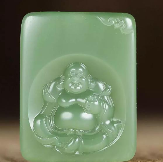 翡翠貔恘吊坠最贵最美的碧玉是哪种呢？  第15张