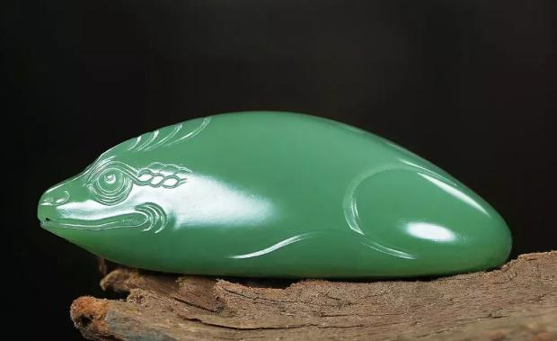 翡翠貔恘吊坠最贵最美的碧玉是哪种呢？  第7张