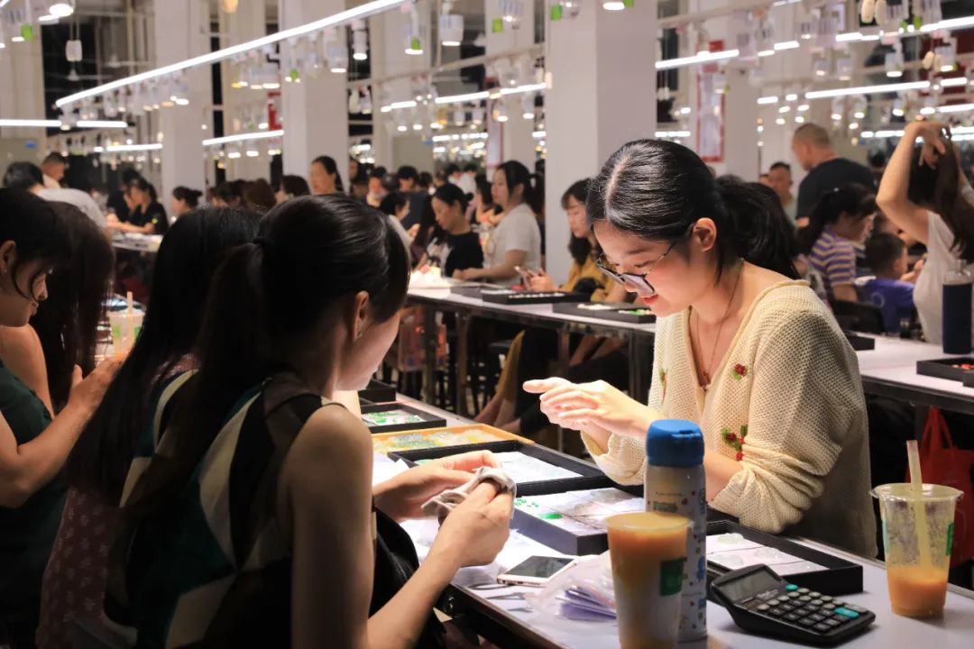 从3种谈价方式看，买翡翠选择哪种最划算  第3张