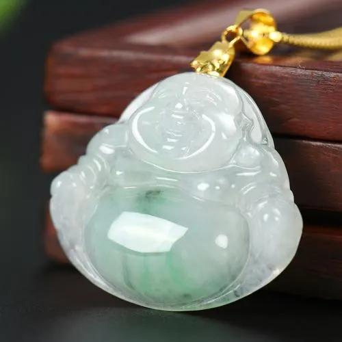 女人适合佩戴什么翡翠挂件？都有哪些寓意，建议收藏  第2张