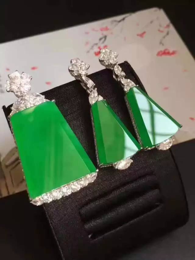 翡翠—收藏界的“高端品”，市场中的“长胜将军”  第15张