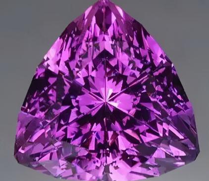 翡翠好卖吗贵族之美，紫水晶最有发言权  第5张
