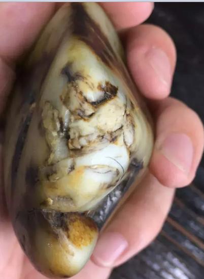 翡翠手镯真假官网那些其貌不扬的“羊脂”和田玉  第9张