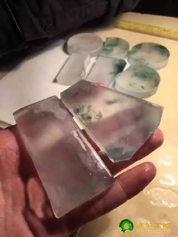 那样的翡翠才算的上绝品冰种翡翠，你这些只有算好！   第11张