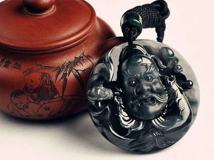 黑色翡翠“乌鸡种”公盘逆袭，是炒作还是黑马？  第9张