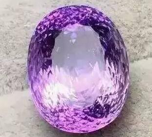 老坑黑乌沙翡翠原石一度贵比钻石、深受王室宠爱的“紫水晶”  第19张