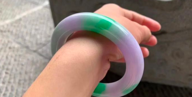 翡翠的颜色与价值到底要如何区分？  第12张