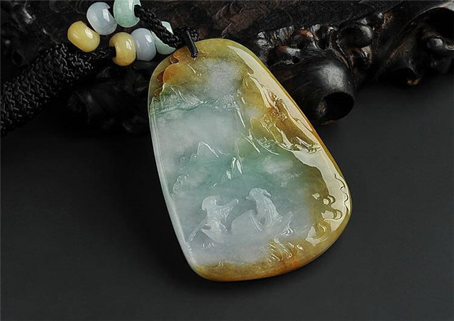 玉镯子翡翠男士佩戴山水牌的寓意有哪些？翡翠山水牌好在哪里？   第3张