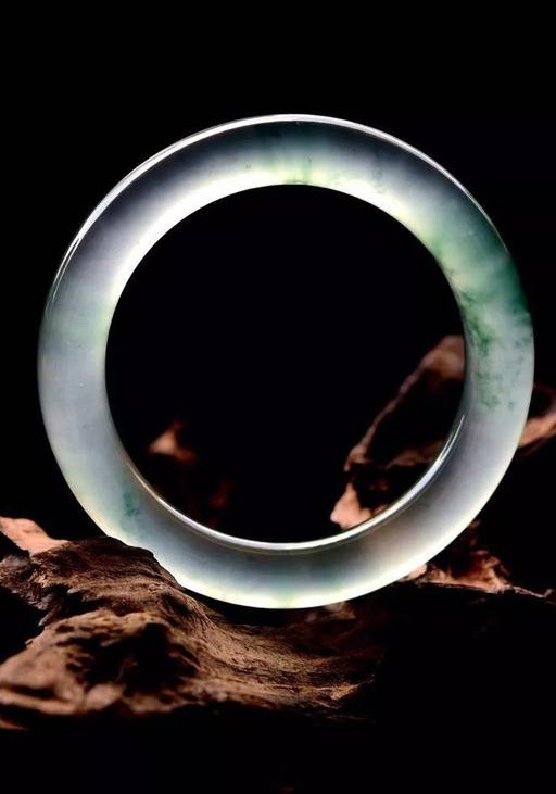 为什么很大程度上来说，翡翠估价是没有意义的？  第7张