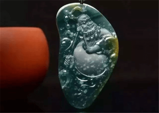 最好的翡翠翡翠危料和缅料的区别在哪里？危料和缅甸翡翠该怎么辨别？   第1张