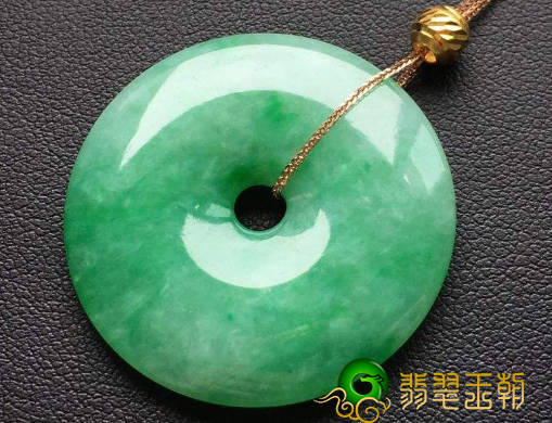 翡翠手镯意翡翠赏析必须注意什么 这九大点你掌握吗   第1张