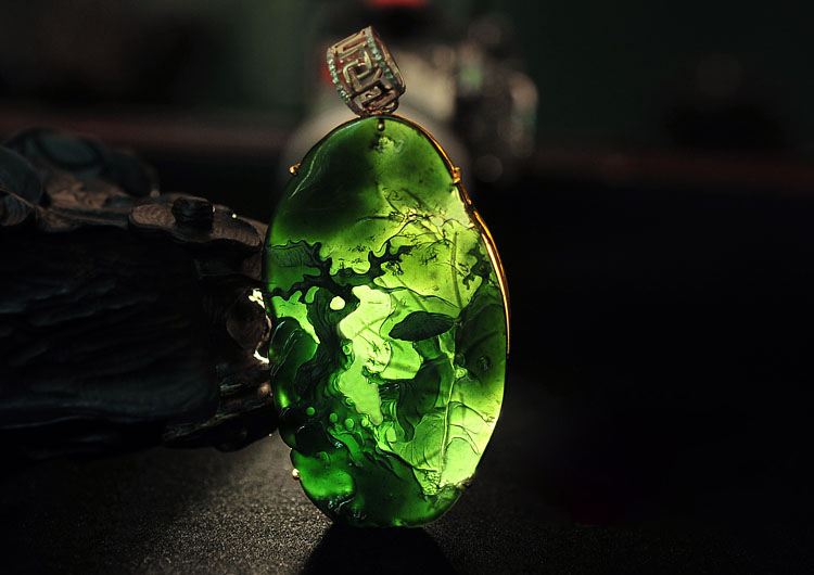 墨玉和墨翠哪个收藏价值高？玉友：价值不菲的，全靠市场走向！  第6张