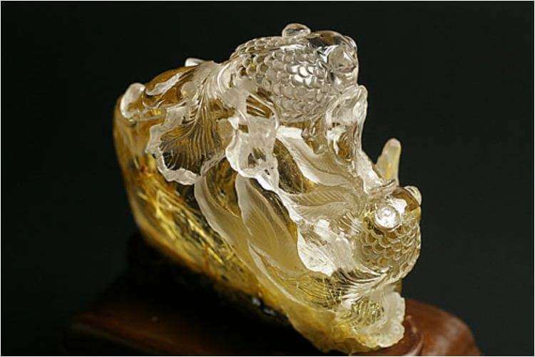 2018翡翠原石价格翡翠和水晶哪个好?让我来带你一一了解！   第3张