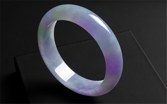 翡翠冰种戒指图片翡翠苍蝇翅指什么？有苍蝇翅的翡翠好吗？   第3张