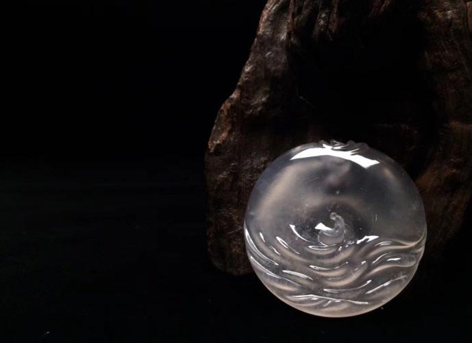 你还在嫌弃无色翡翠，别人已早早认识到它的价值了  第10张