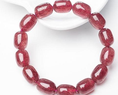 翡翠原石鉴别松花进入粉水晶手链为什么受欢迎？  第3张