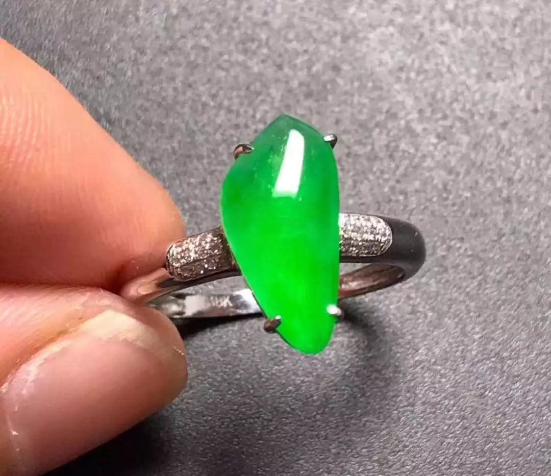 简单五招看懂翡翠的“绿”  第2张