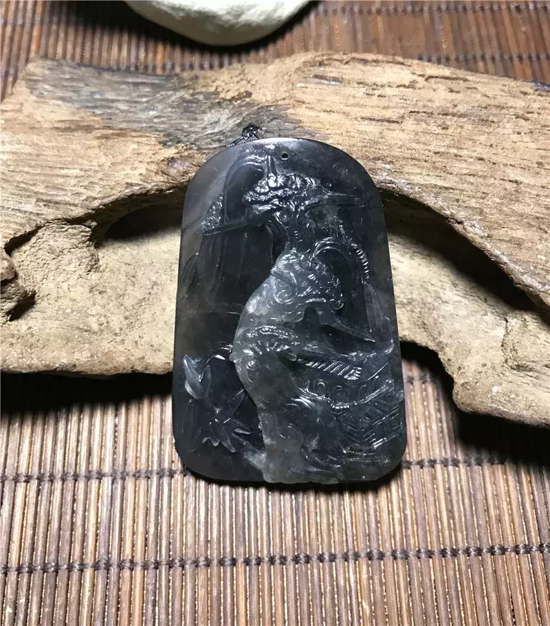 什么是乌鸡种翡翠，乌鸡种出货好看吗？  第4张