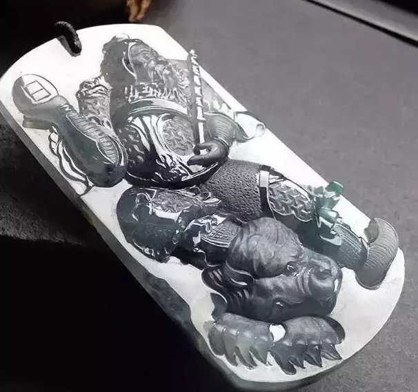 解读乌鸡种翡翠的黑历史  第6张