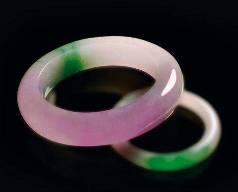 翡翠多色就不值钱？真正的春带彩价值不可估量！  第3张