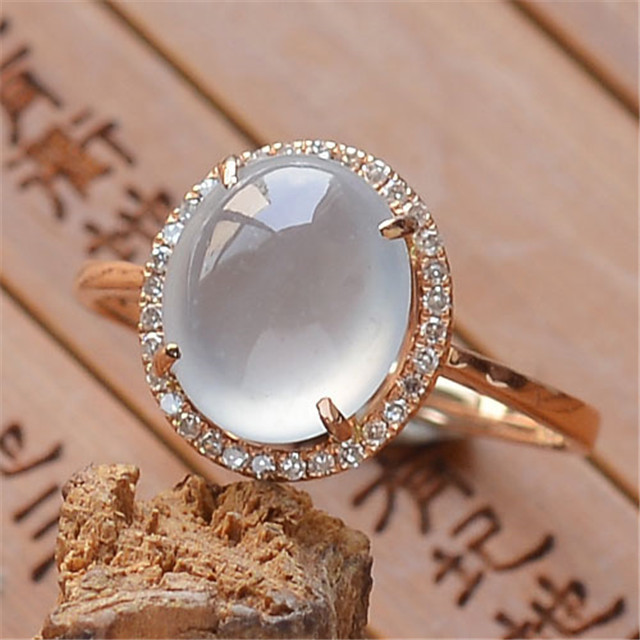 高清翡翠手镯模特纯白色的翡翠值钱吗？那得看看是什么种！   第2张