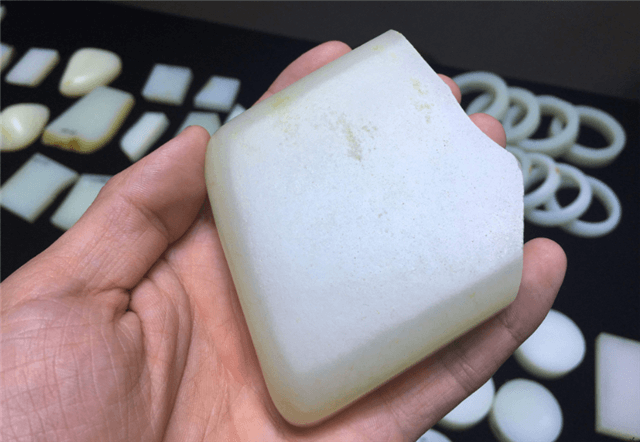 哪里有鉴定翡翠的和田玉没有收藏与投资前景？投资和田玉要避免哪些误区？   第3张